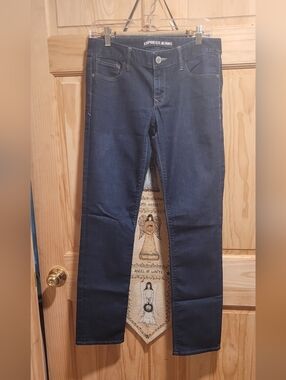 Express Jeans Women's Straight-Leg Jeans in Dark Blue